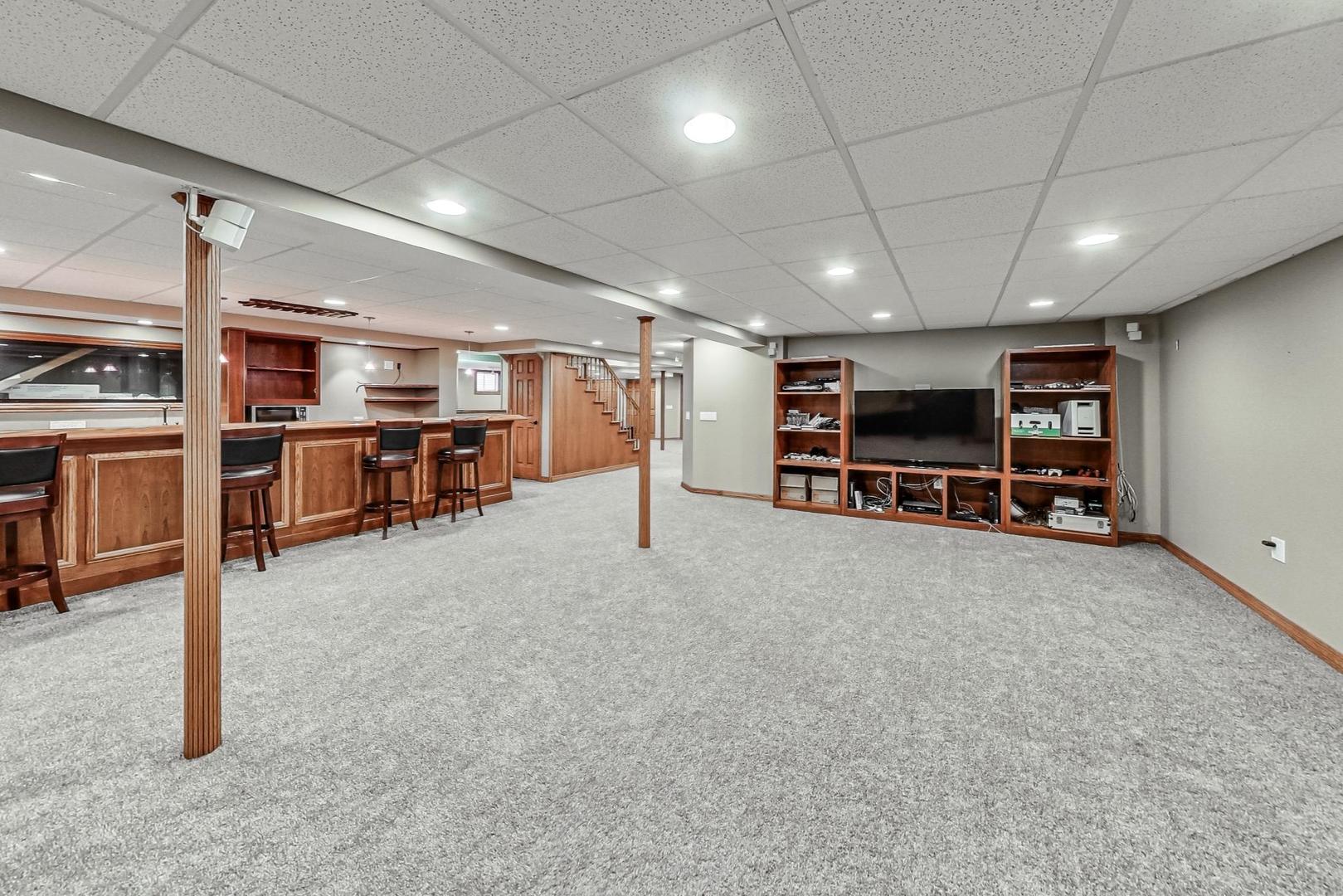 2330 Riverwoods Road Deerfield, IL 60015 - Photo 36 of 50 a view of a room with furniture