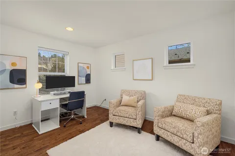 $2,000,000 | 11727 165th Place Northeast, Redmond, WA 98052