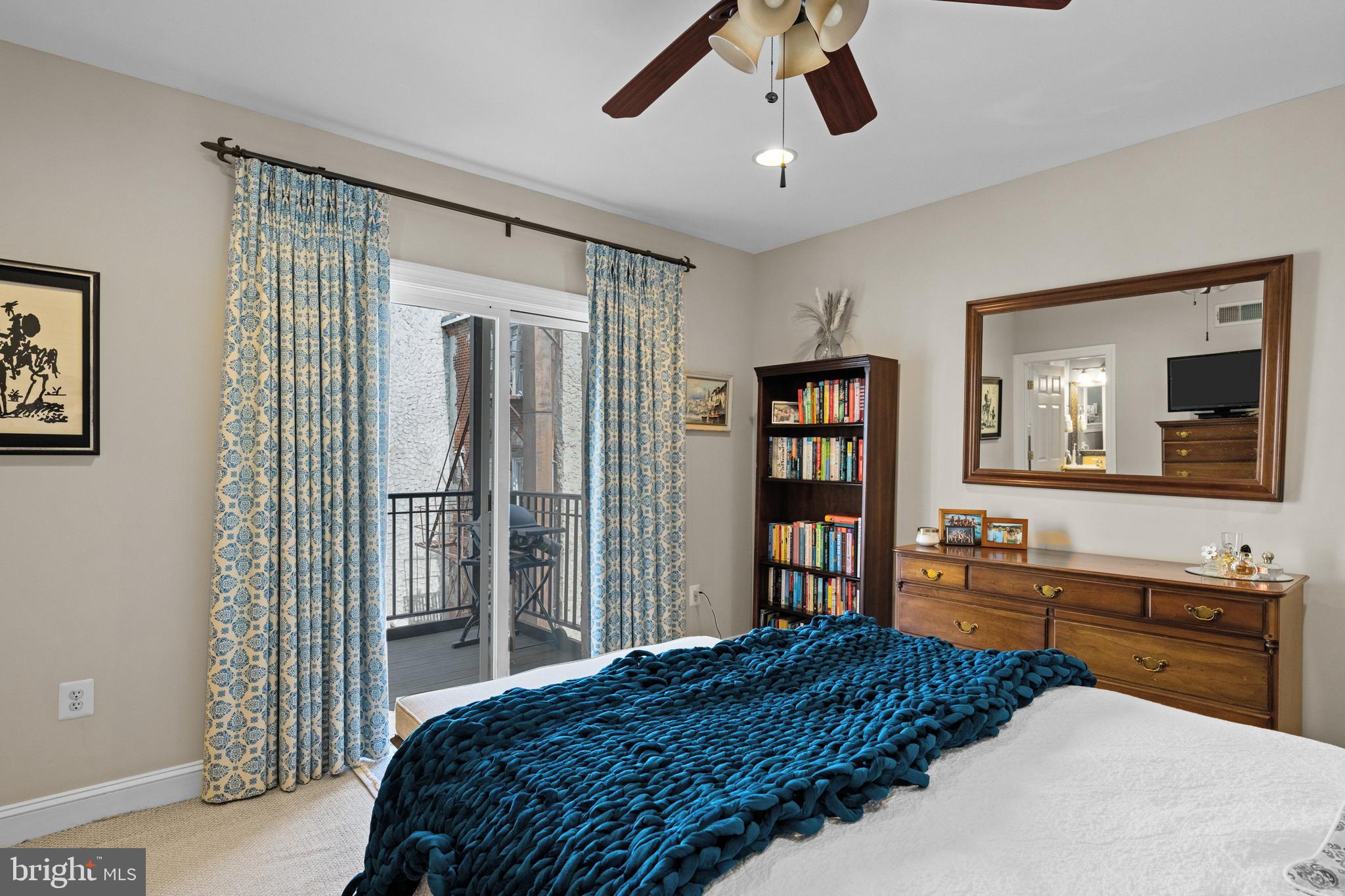 6-10 Strawberry Street, Unit 10 Philadelphia, PA 19106 - Photo 15 of 30