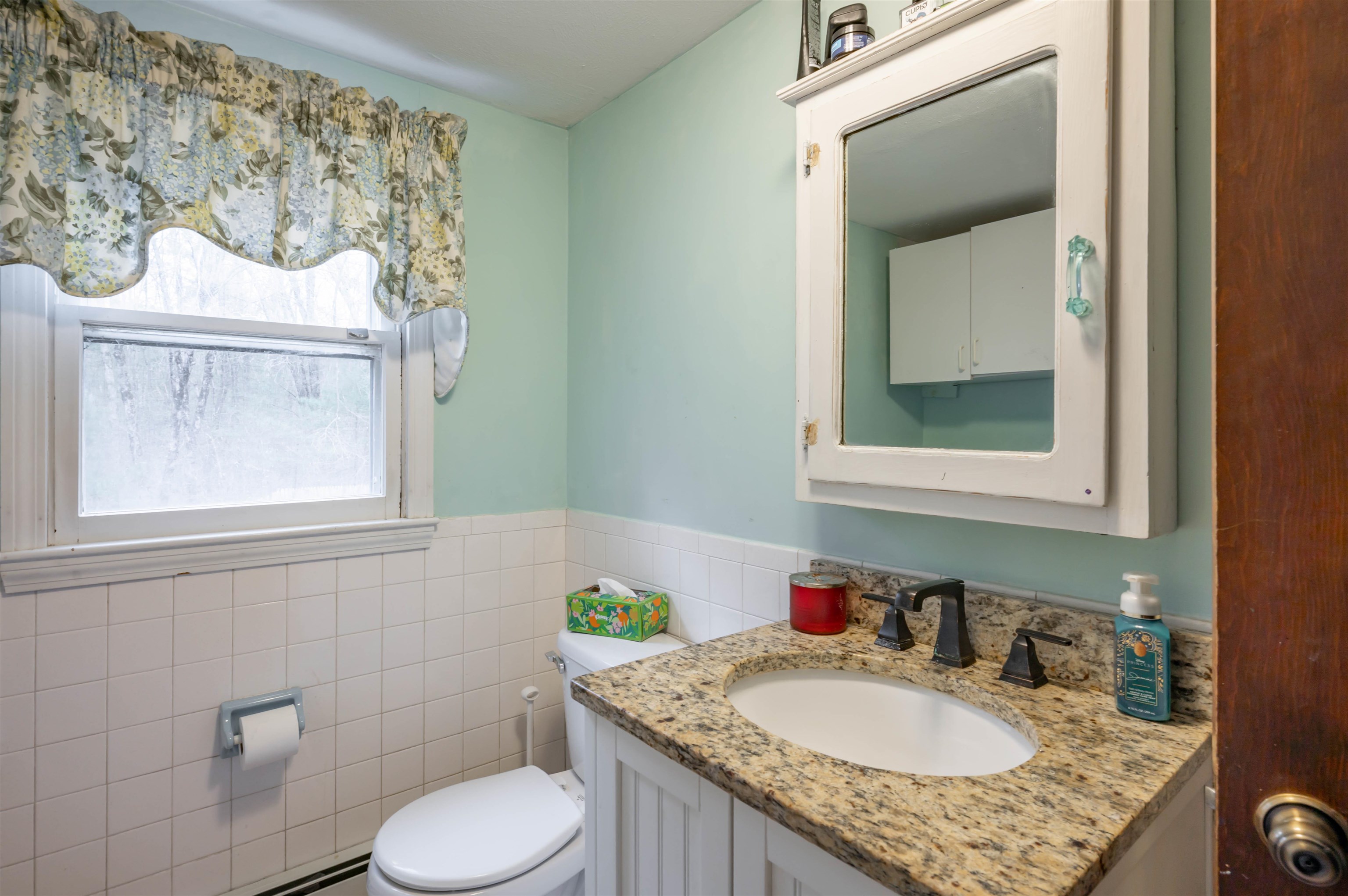 5 Lisa Terrace Pelham, NH 03076 - Photo 18 of 43