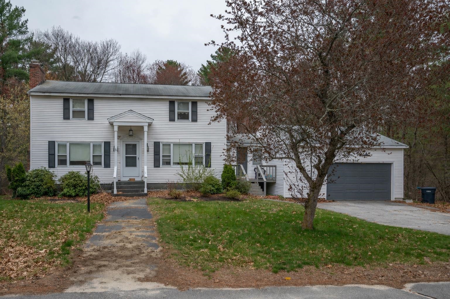 5 Lisa Terrace Pelham, NH 03076 - Photo 2 of 43