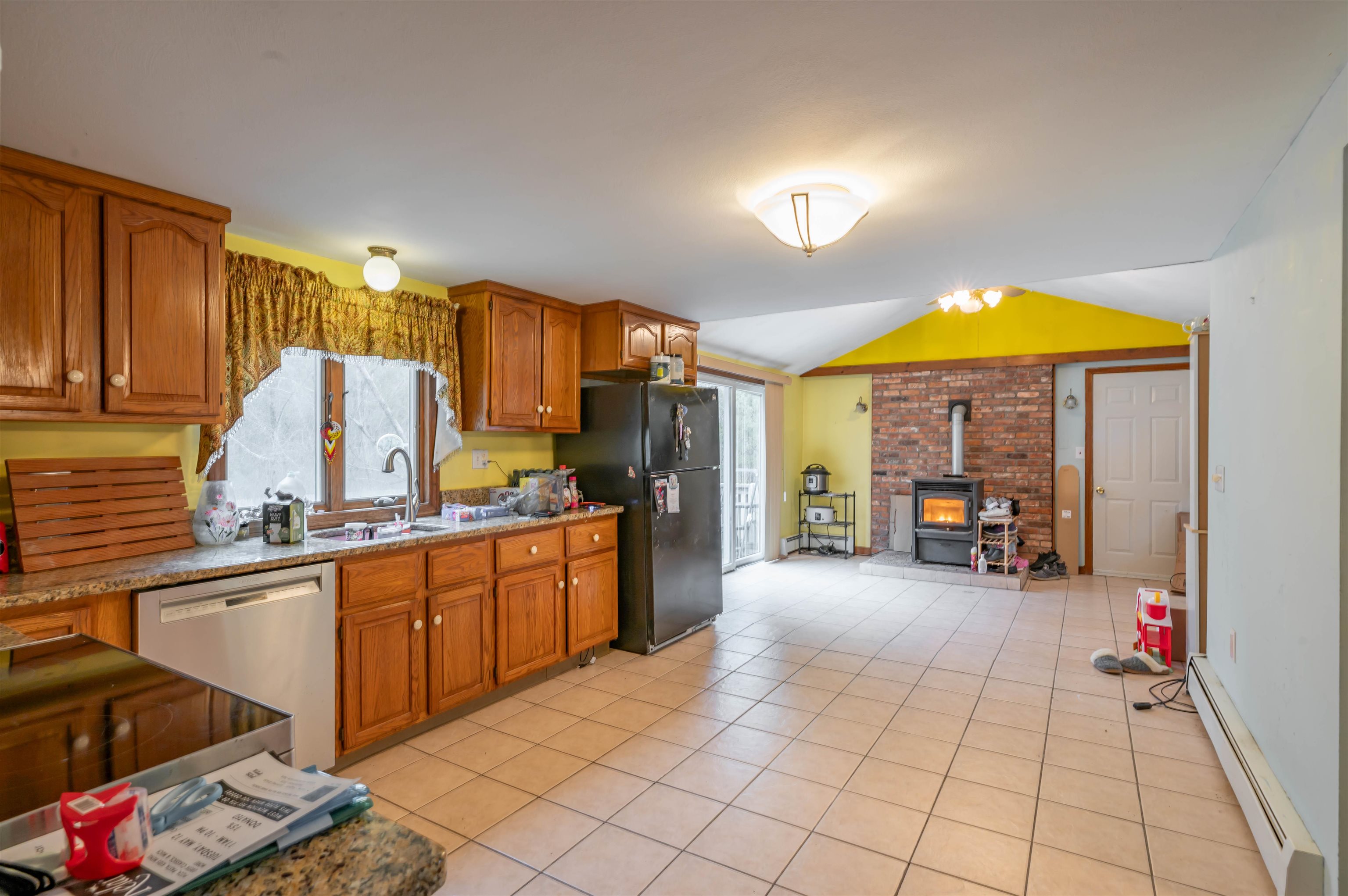 5 Lisa Terrace Pelham, NH 03076 - Photo 6 of 43