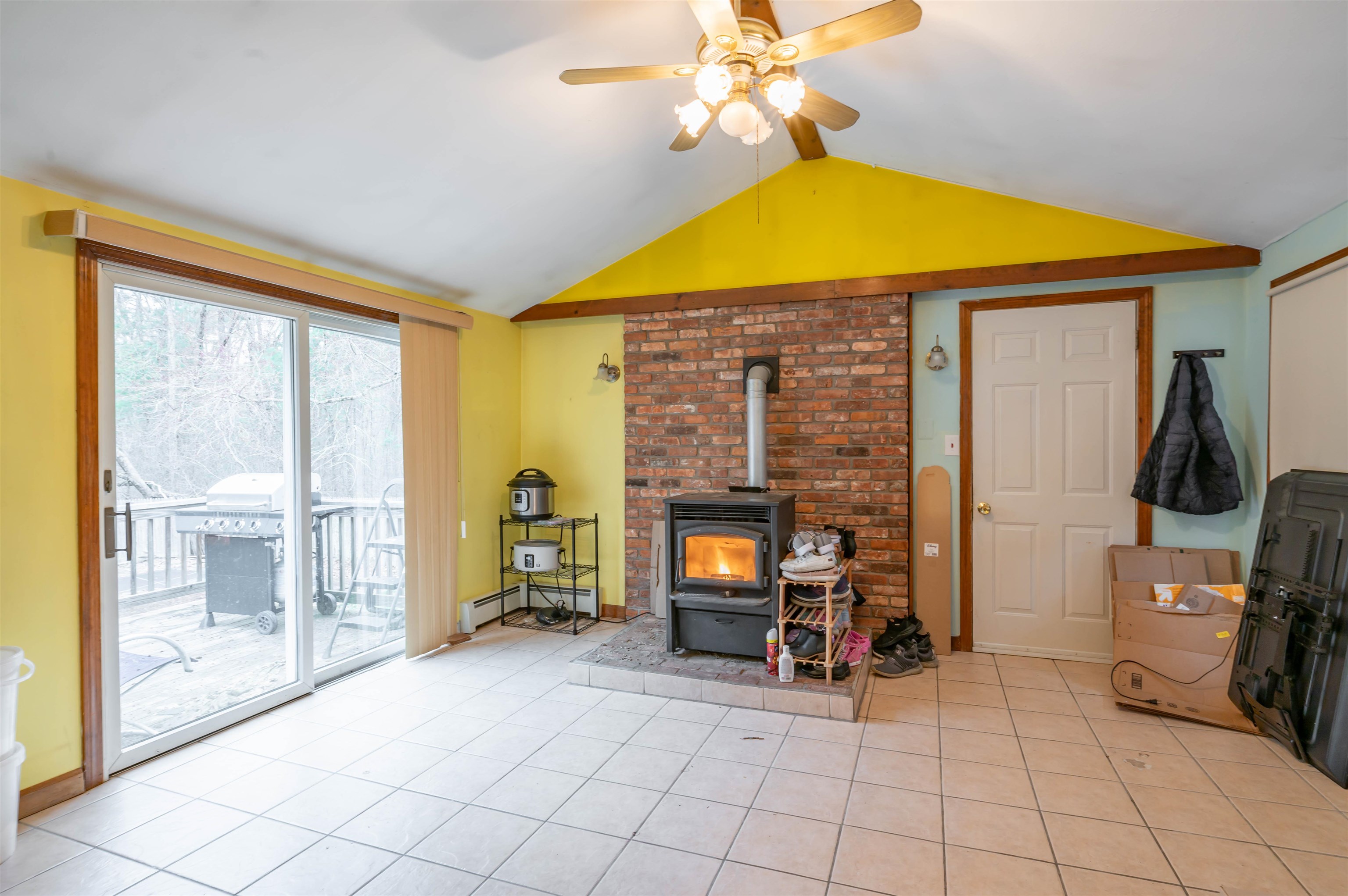 5 Lisa Terrace Pelham, NH 03076 - Photo 7 of 43