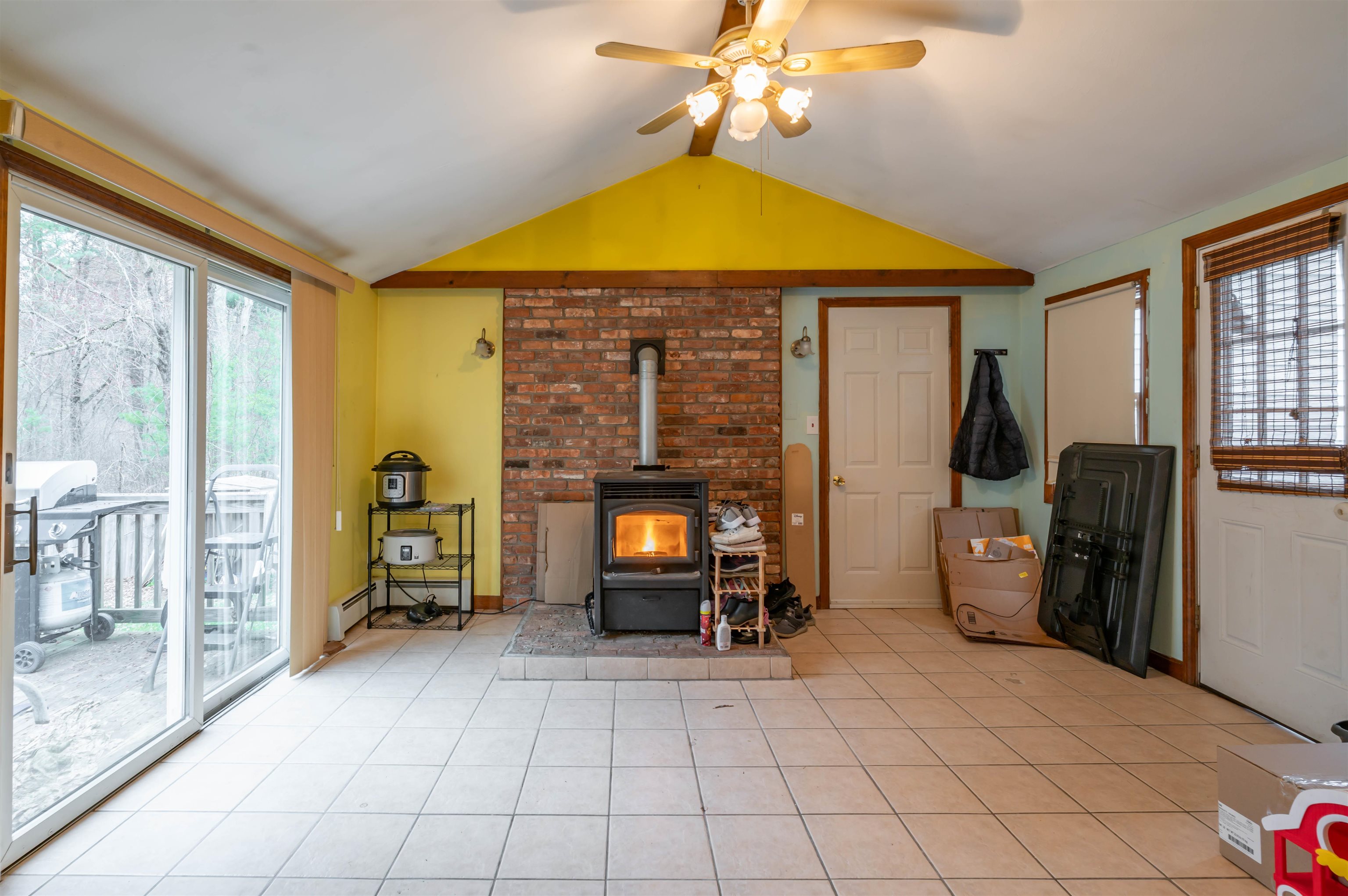 5 Lisa Terrace Pelham, NH 03076 - Photo 8 of 43