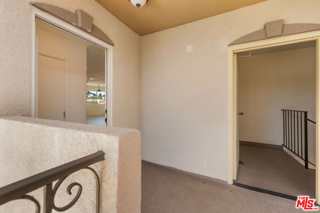 222 7th Street, Unit 301 Santa Monica, CA 90402 - Photo 39 of 55 a view of an empty room