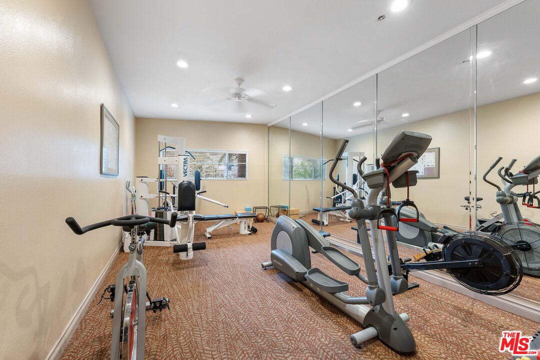 222 7th Street, Unit 301 Santa Monica, CA 90402 - Photo 42 of 55 a view of a room with gym equipment