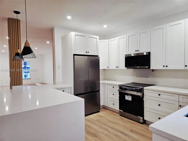 $910,000 | 15843 Southwest 14th Court, Pembroke Pines, FL 33027