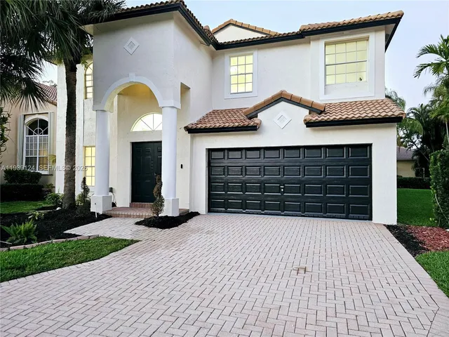 $910,000 | 15843 Southwest 14th Court, Pembroke Pines, FL 33027