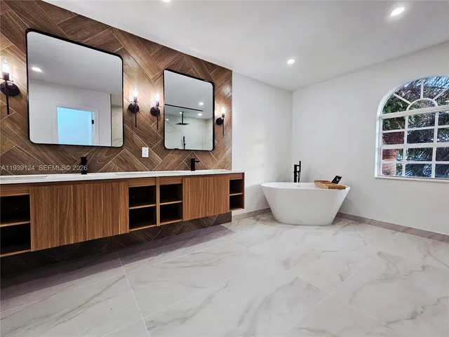 $910,000 | 15843 Southwest 14th Court, Pembroke Pines, FL 33027