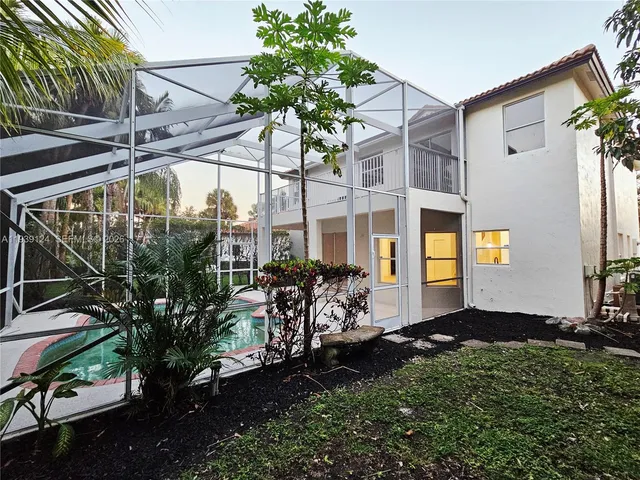$910,000 | 15843 Southwest 14th Court, Pembroke Pines, FL 33027