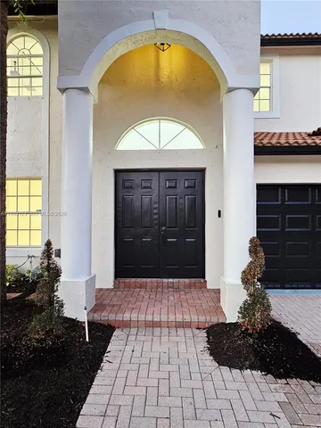 $910,000 | 15843 Southwest 14th Court, Pembroke Pines, FL 33027