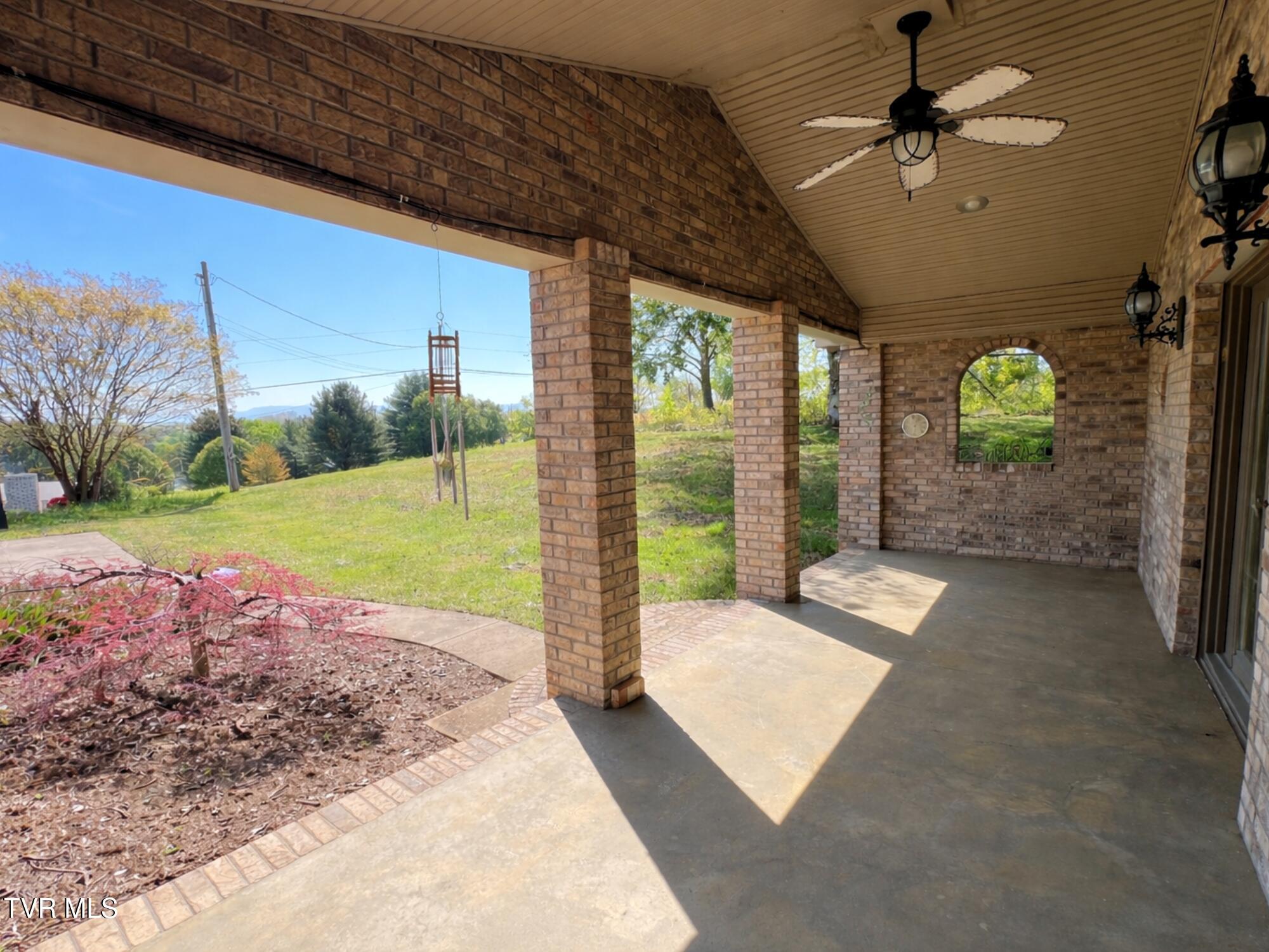 60 West School Street Mosheim, TN 37818 - Photo 4 of 65 12
