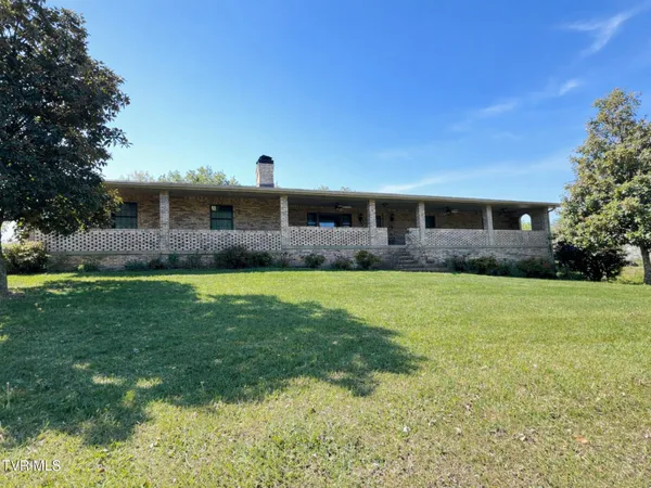 $425,000 | 60 West School Street, Mosheim, TN 37818