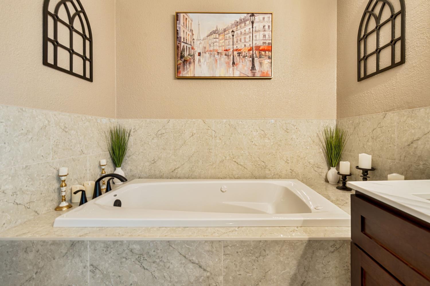 6003 Telesco Way Carmichael, CA 95608 - Photo 22 of 47 a bathroom with a bathtub and a shower