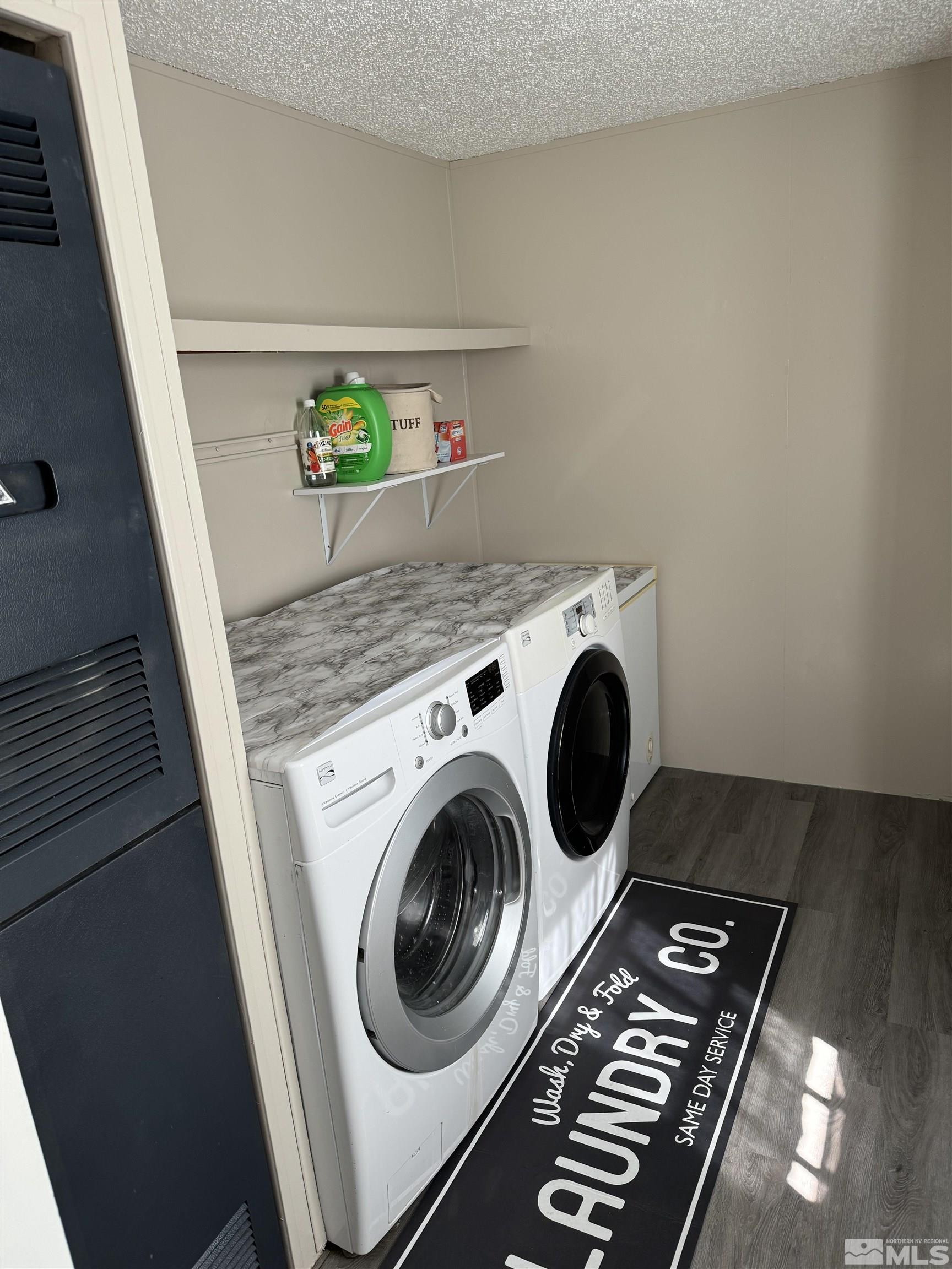 5500 Mission Road Fallon, NV 89406 - Photo 5 of 15 a utility room with dryer and washer
