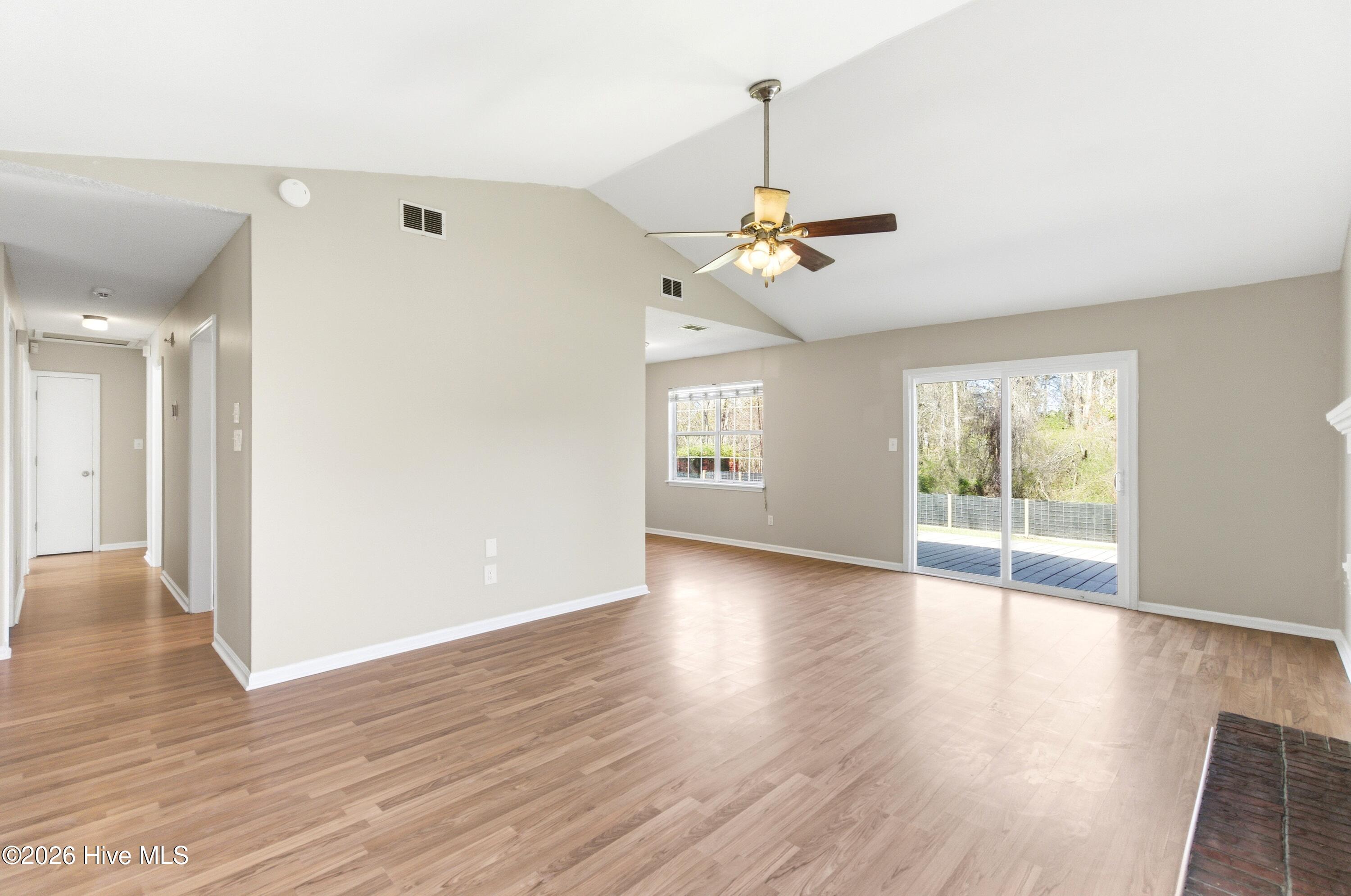 534 Shadowridge Road Jacksonville, NC 28546 - Photo 14 of 54 534_Shadowridge_Rd_028