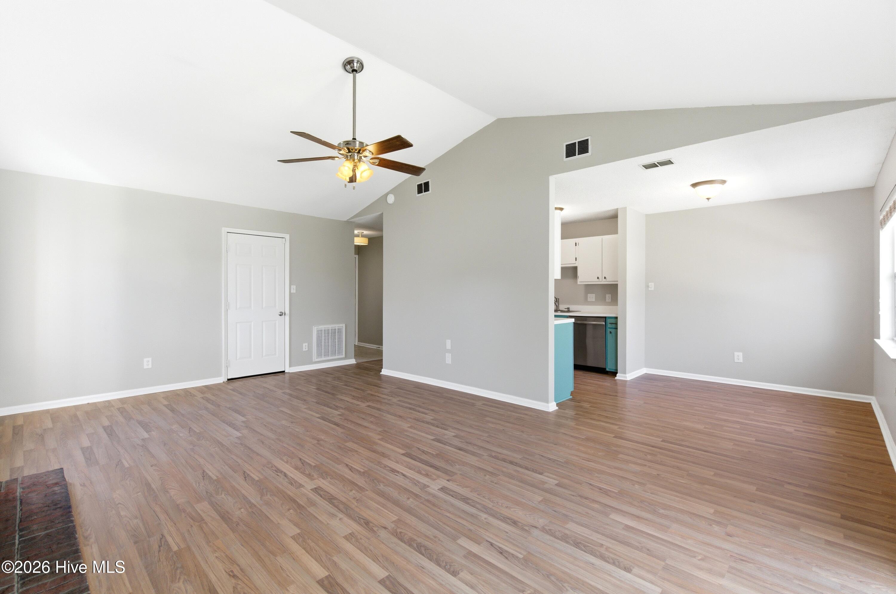 534 Shadowridge Road Jacksonville, NC 28546 - Photo 25 of 54 534_Shadowridge_Rd_039
