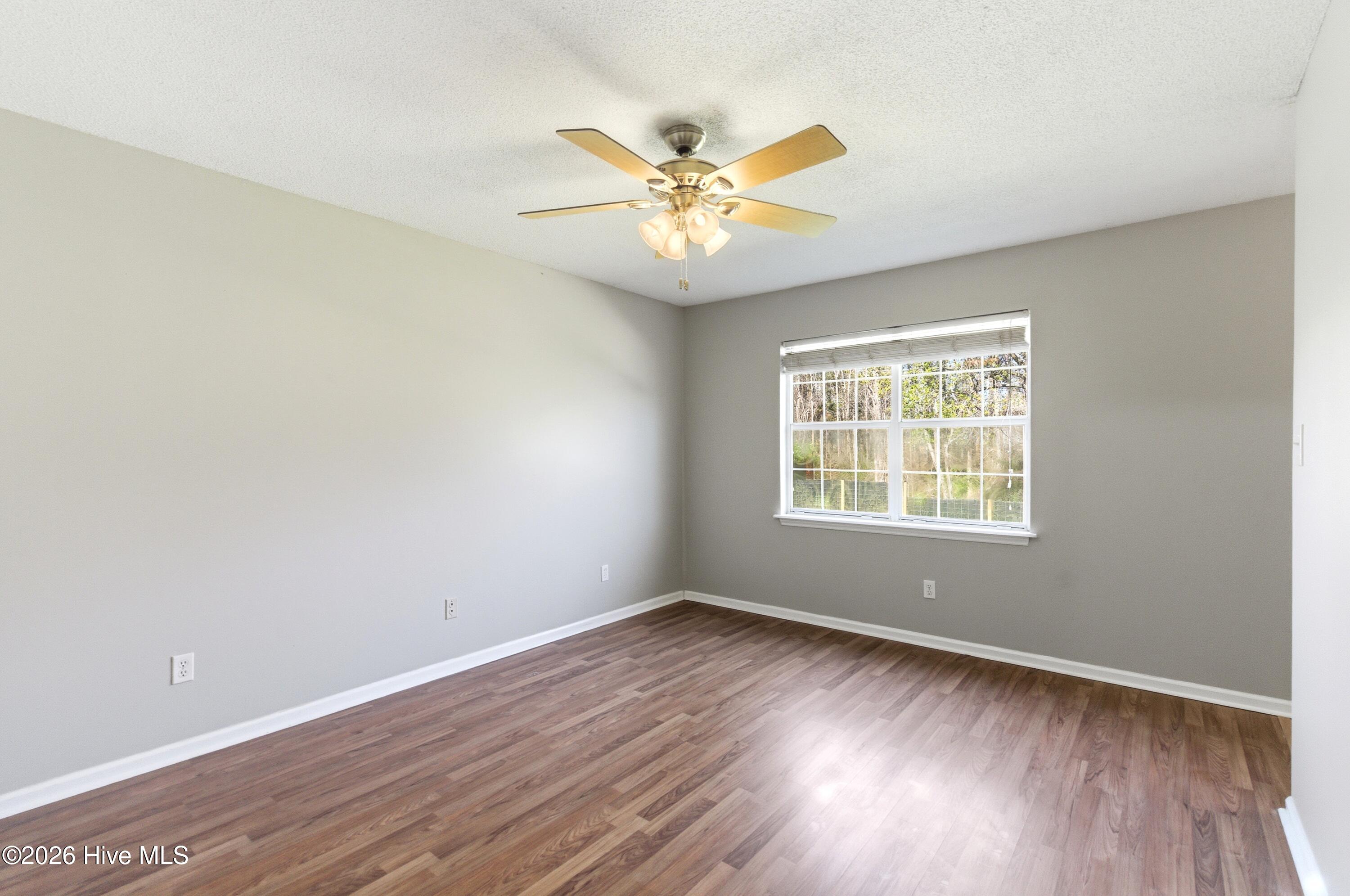 534 Shadowridge Road Jacksonville, NC 28546 - Photo 31 of 54 534_Shadowridge_Rd_045
