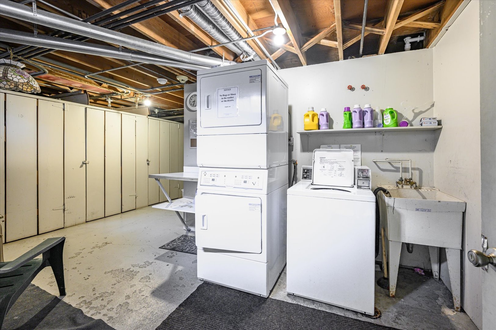 235 East Palatine Road, Unit 1C Palatine, IL 60067 - Photo 10 of 13 a utility room with dryer and washer