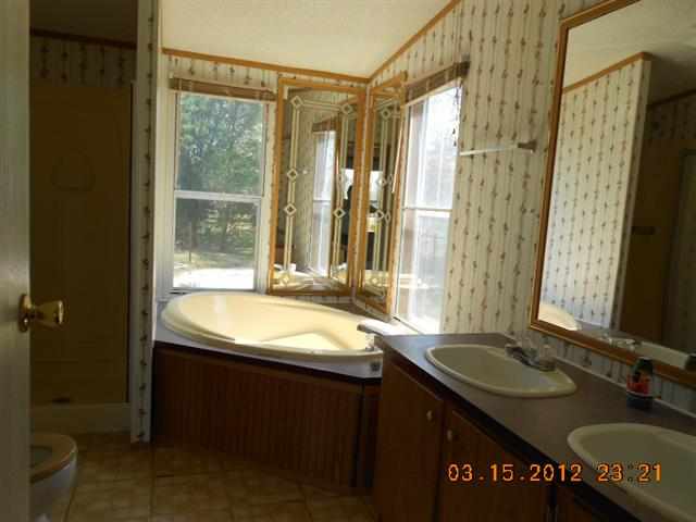 903 Broadway Lake Road Anderson, SC 29621 - Photo 7 of 9 Gallery Image 7