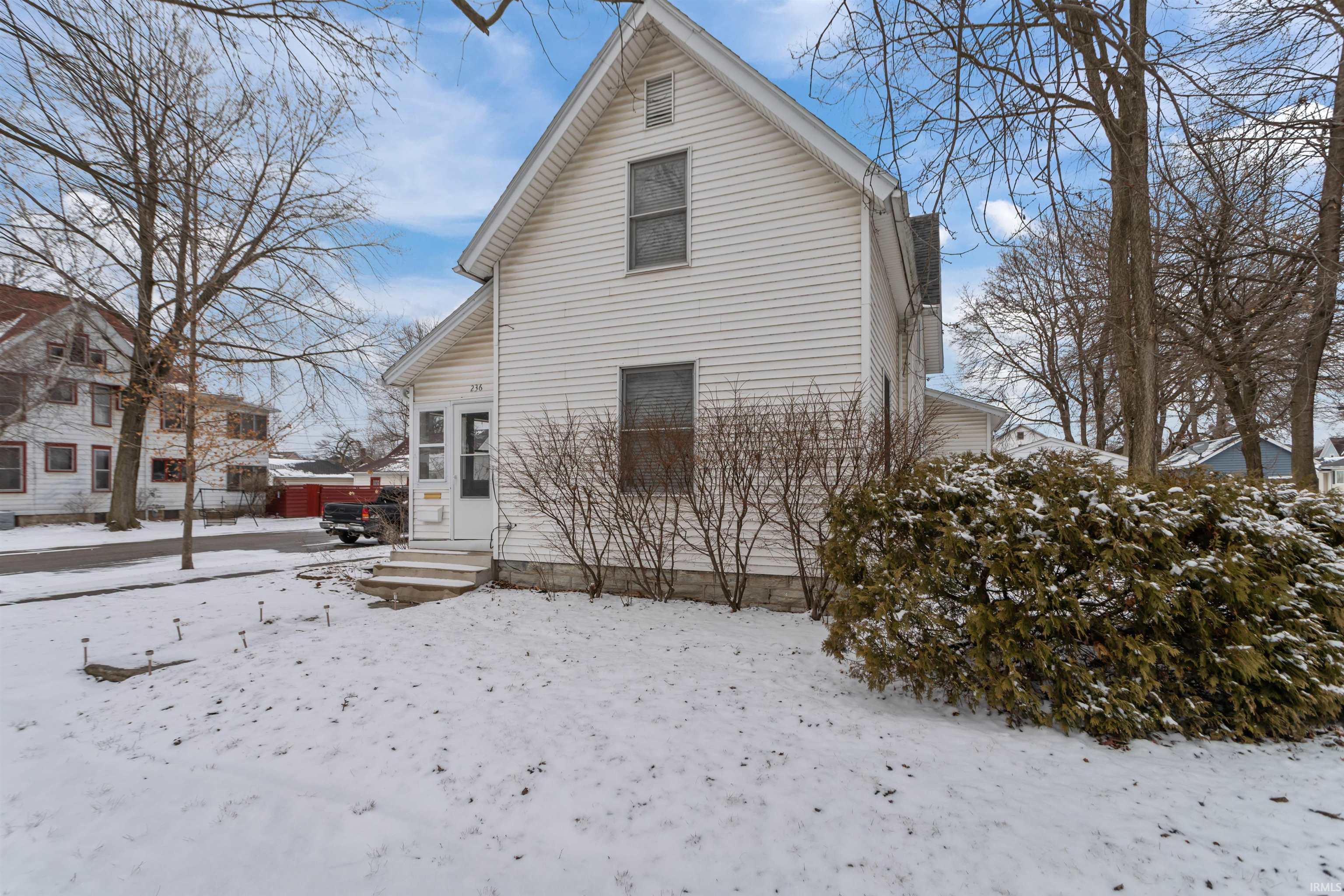 236 West 6th Street Peru, IN 46970 - Photo 3 of 32