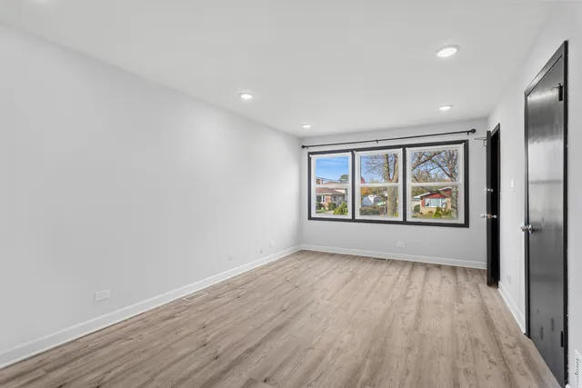 $2,300 | 55 West Ann Street, Unit B, Lombard, IL 60148