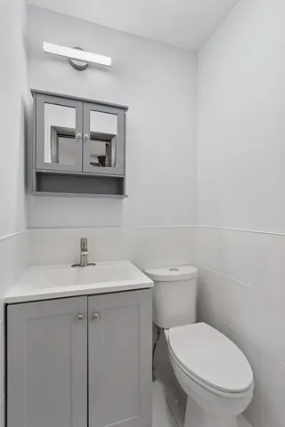 $2,300 | 55 West Ann Street, Unit B, Lombard, IL 60148