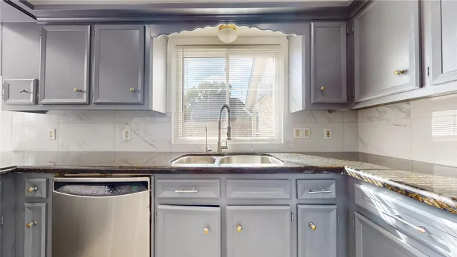 $2,400 | 14715 Woodward Gardens Drive, Houston, TX 77082