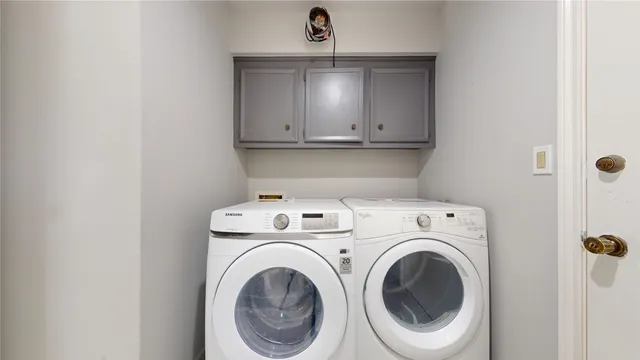 $2,400 | 14715 Woodward Gardens Drive, Houston, TX 77082