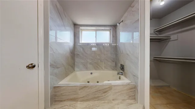 $2,400 | 14715 Woodward Gardens Drive, Houston, TX 77082