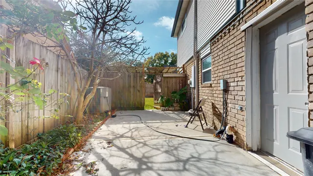 $2,400 | 14715 Woodward Gardens Drive, Houston, TX 77082