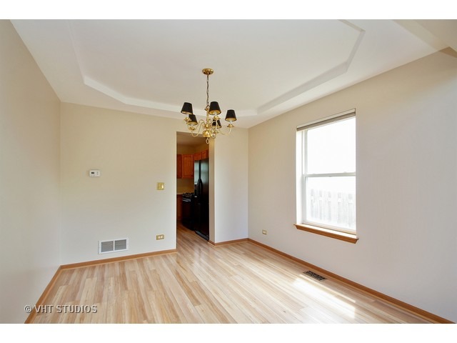 289 Spring Valley Way Round Lake, IL 60073 - Photo 4 of 15