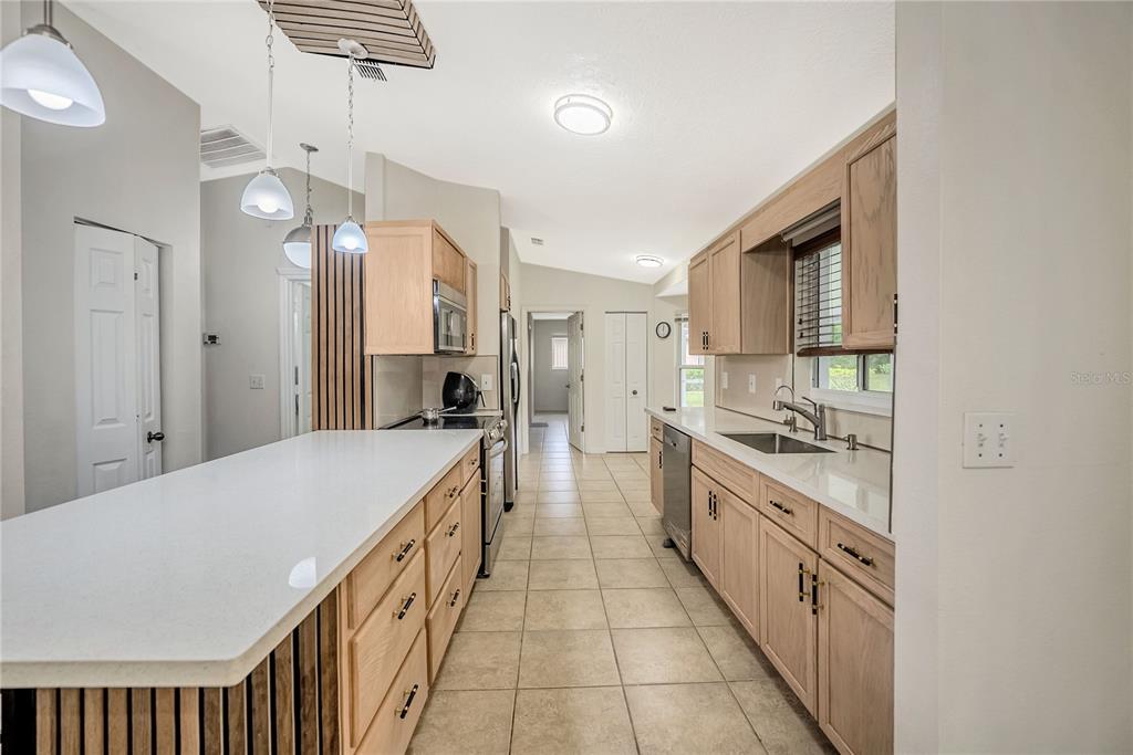 10452 Southwest 62nd Ter Road Ocala, FL 34476 - Photo 8 of 33 Gallery Image 8