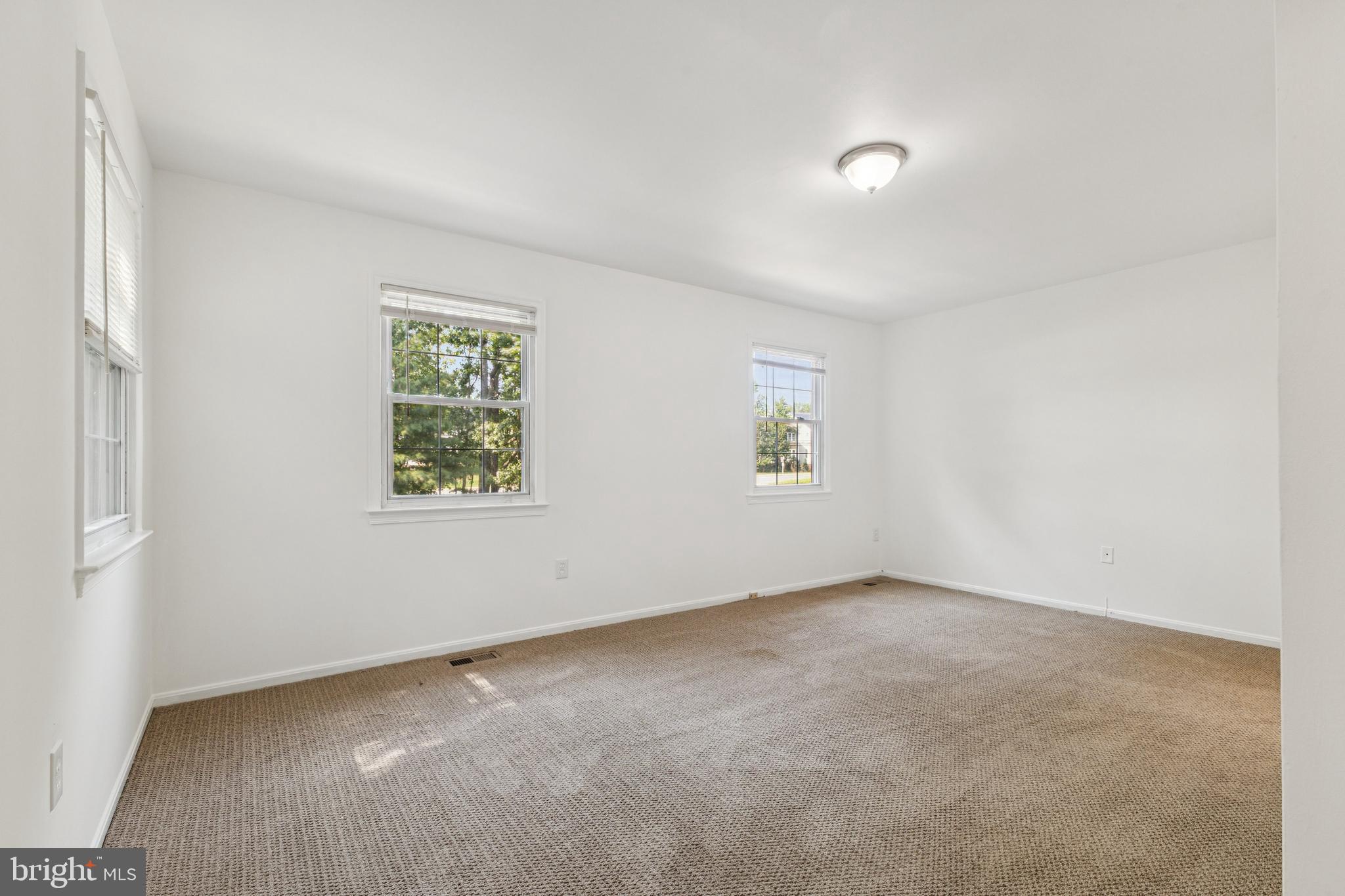 10271 Braddock Road Fairfax, VA 22032 - Photo 12 of 25 an empty room with windows