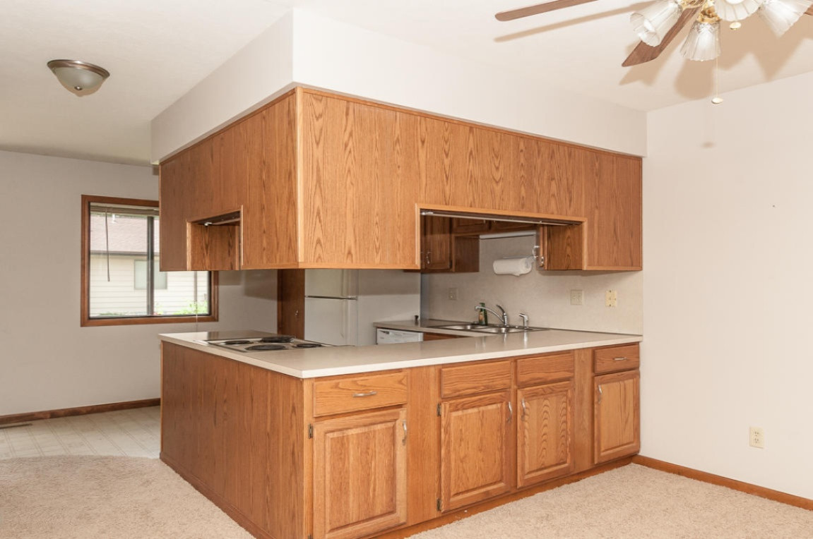 5232 Green Meadow Road Kalamazoo, MI 49009 - Photo 4 of 17 Green Meadow-7