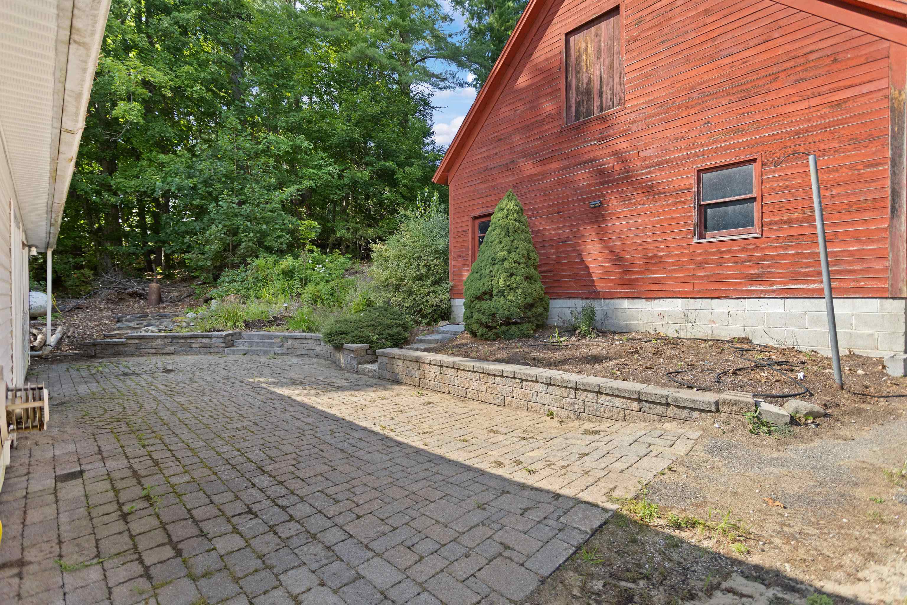 1 Ridgewood Circle Epsom, NH 03234 - Photo 4 of 51 Gallery Image 4