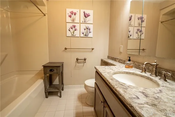 $1,900 | 67 Chestnut Road, New Hartford, NY 13413