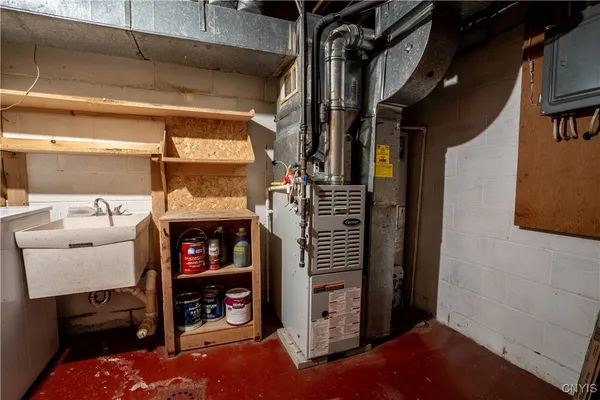 $1,900 | 67 Chestnut Road, New Hartford, NY 13413