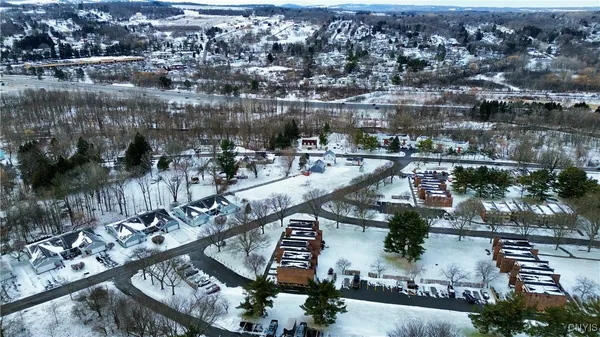 $1,900 | 67 Chestnut Road, New Hartford, NY 13413