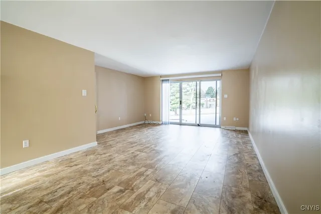 $2,100 | 67 Chestnut Road, New Hartford, NY 13413