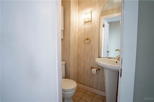 $2,100 | 67 Chestnut Road, New Hartford, NY 13413