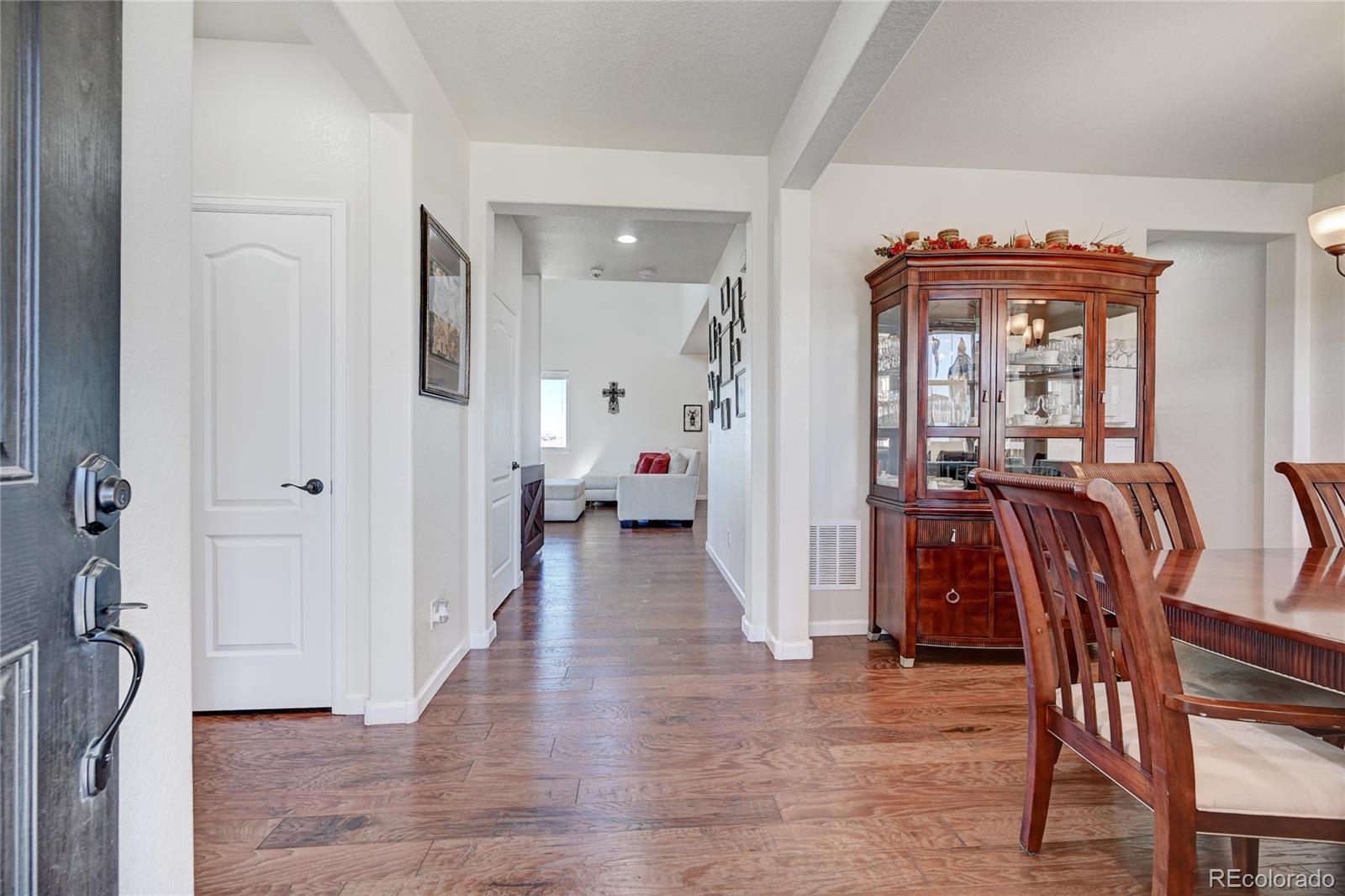 5768 Desert Inn Loop Elizabeth, CO 80107 - Photo 3 of 38 Gallery Image 3