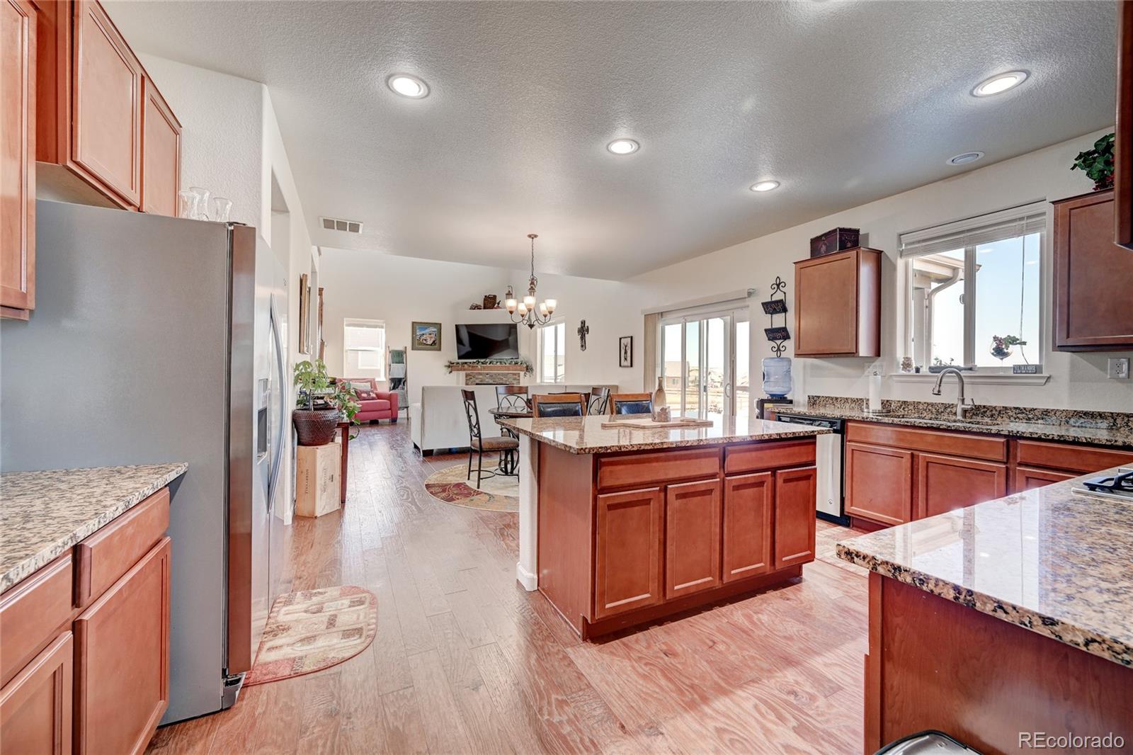 5768 Desert Inn Loop Elizabeth, CO 80107 - Photo 9 of 38 Gallery Image 9