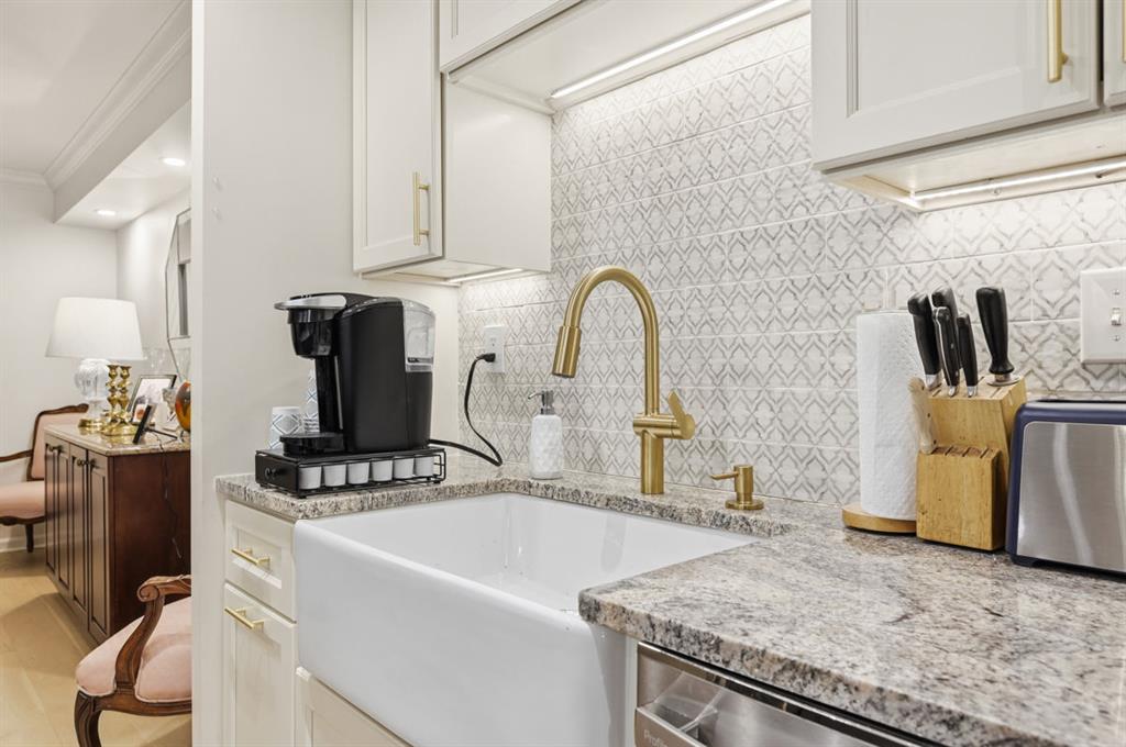 302 Fox Chapel Road, Unit 606 Pittsburgh, PA 15238 - Photo 7 of 37