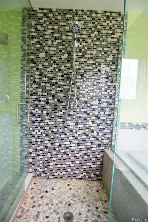 4140 Beach Road Troy, MI 48098 - Photo 23 of 38