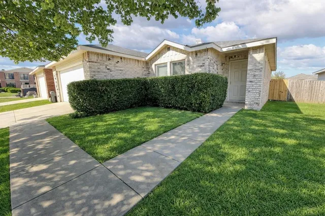 $1,795 | 5405 Shiver Road, Fort Worth, TX 76244