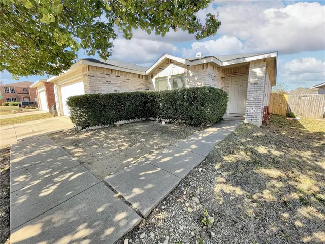 $1,795 | 5405 Shiver Road, Fort Worth, TX 76244