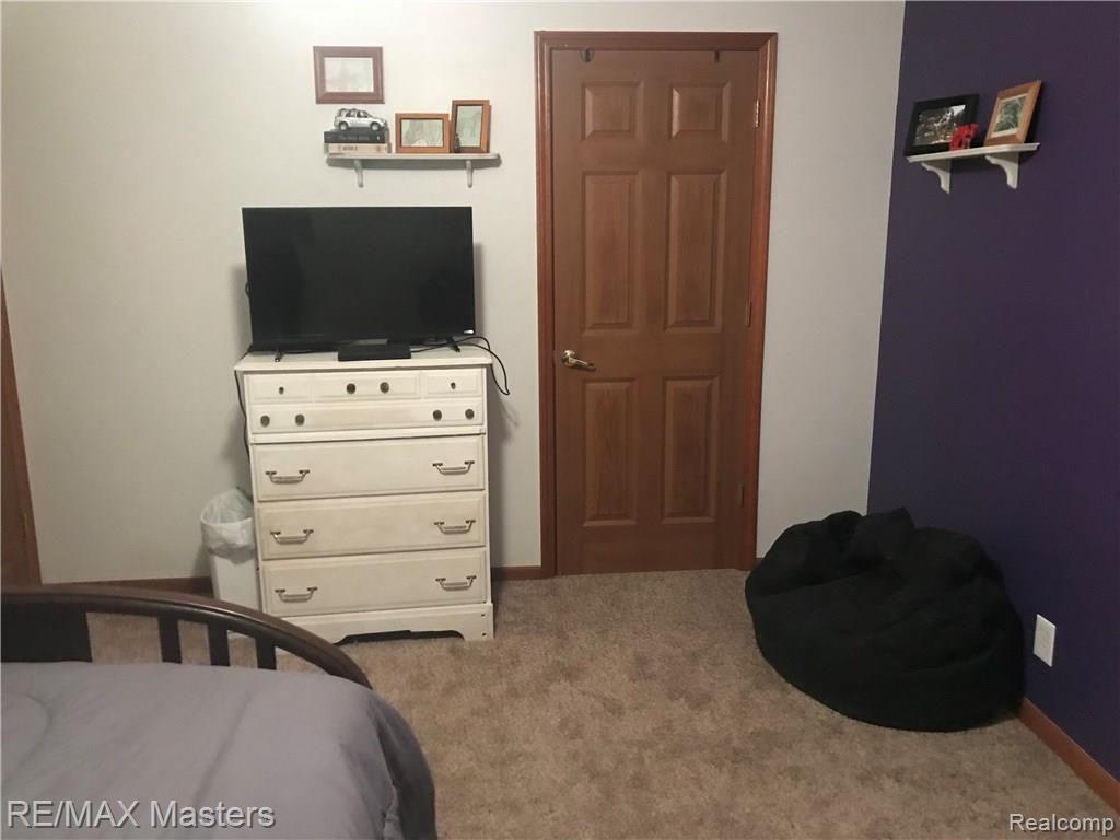 23205 Merriman Road New Boston, MI 48164 - Photo 26 of 49 Bedroom
