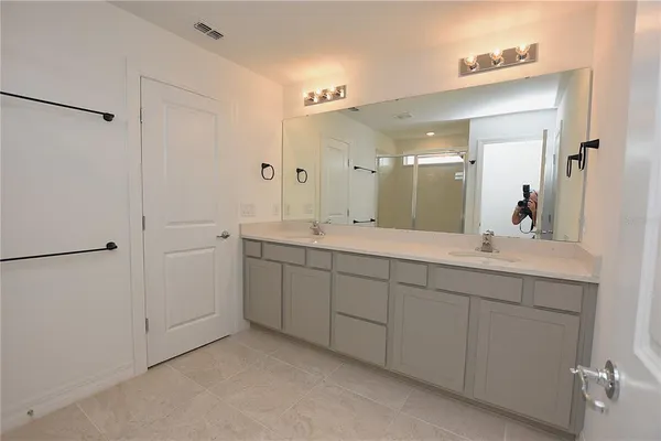 $2,400 | 3857 Capri Coast Drive, Plant City, FL 33565