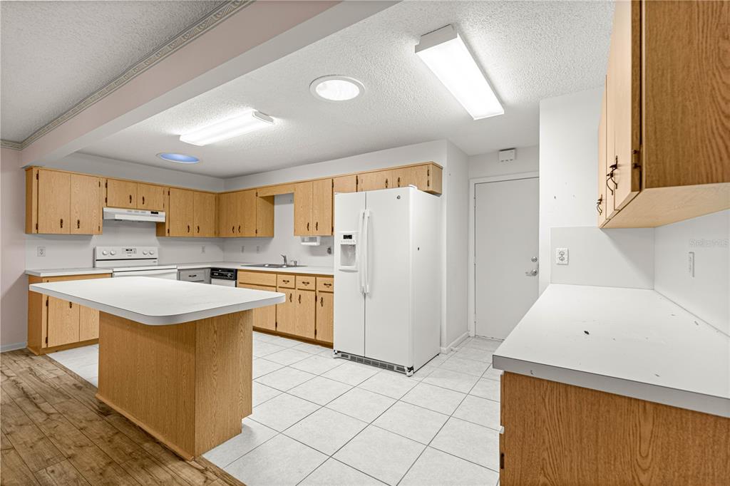 8540 Southwest 90th Place, Unit A Ocala, FL 34481 - Photo 20 of 38